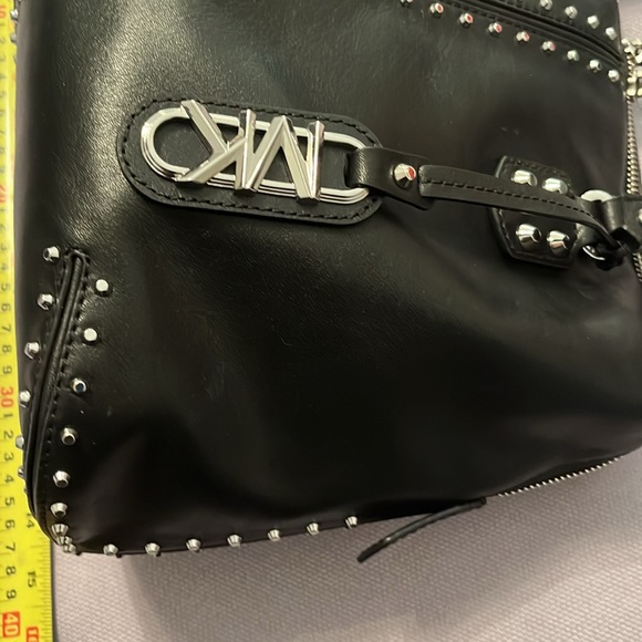 BNWT Michael Kors Astor Large Shoulder Tote. Black leather, silver studded. - Picture 6 of 8